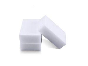 WHITE PLASTER AND CLEANING SPONGE